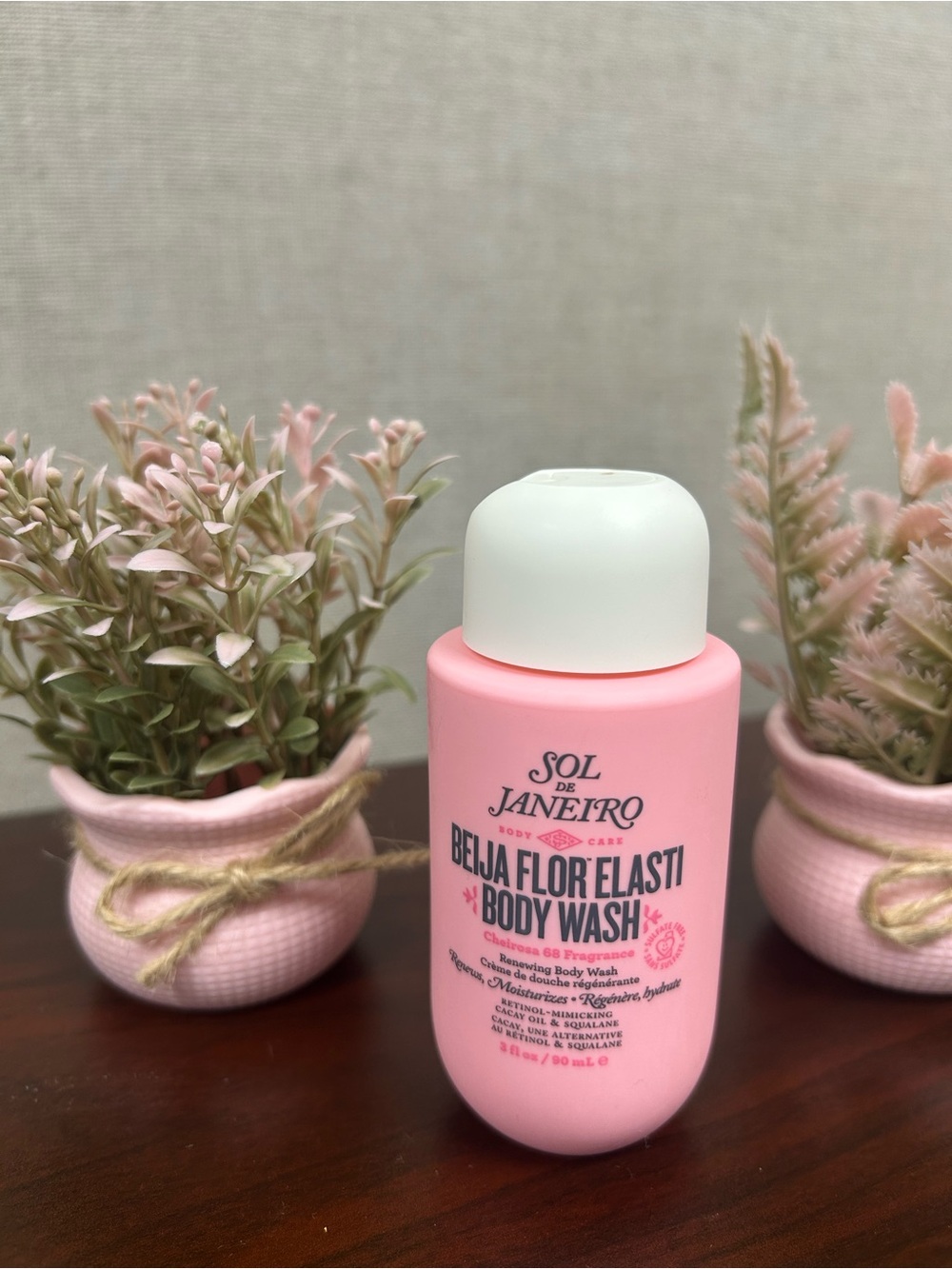 Sol de Janeiro Pink Beija Flor Elasti Body Wash